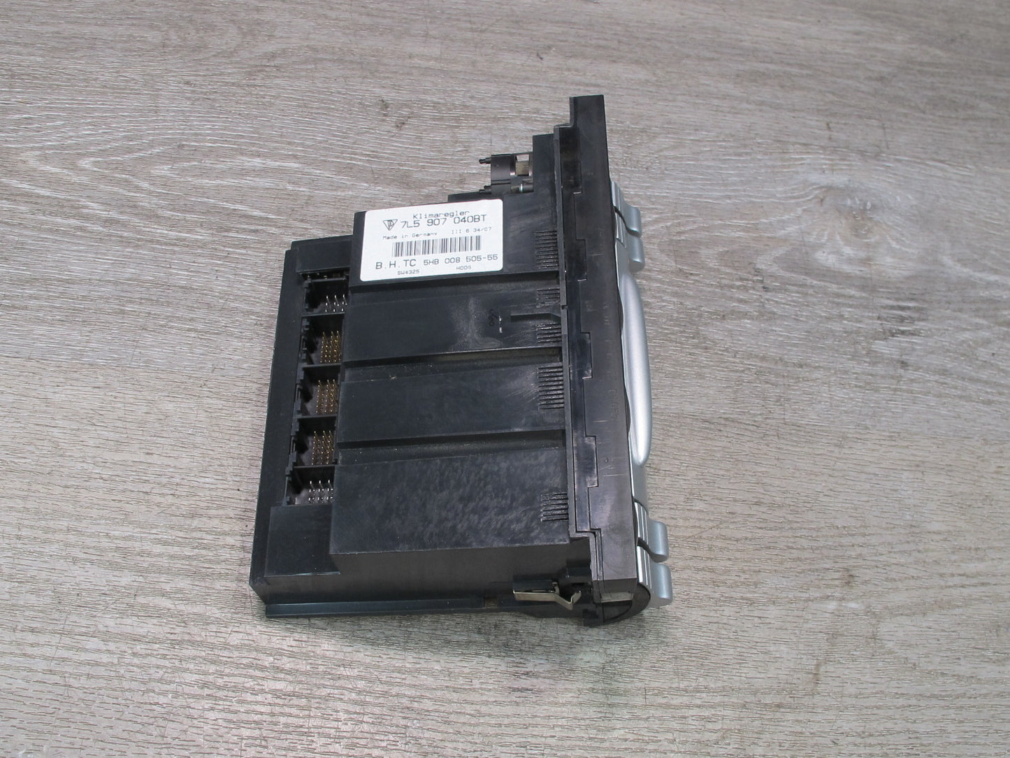 2008-2010 Porsche Cayenne 957 Front A/C Heater Climate Control Switch