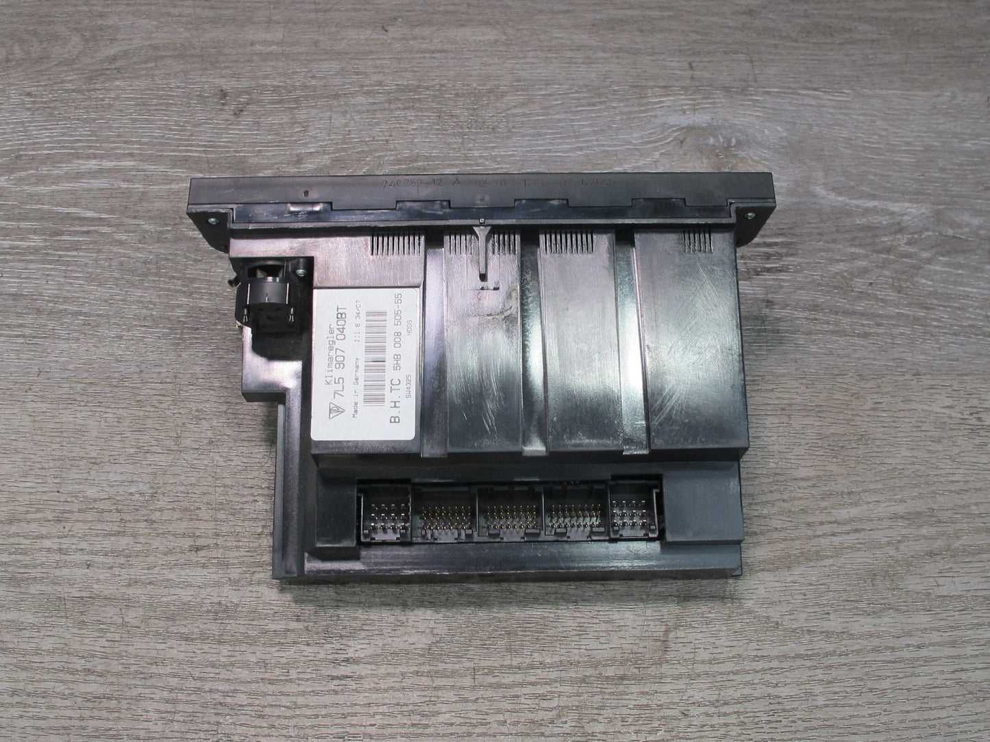 2008-2010 Porsche Cayenne 957 Front A/C Heater Climate Control Switch