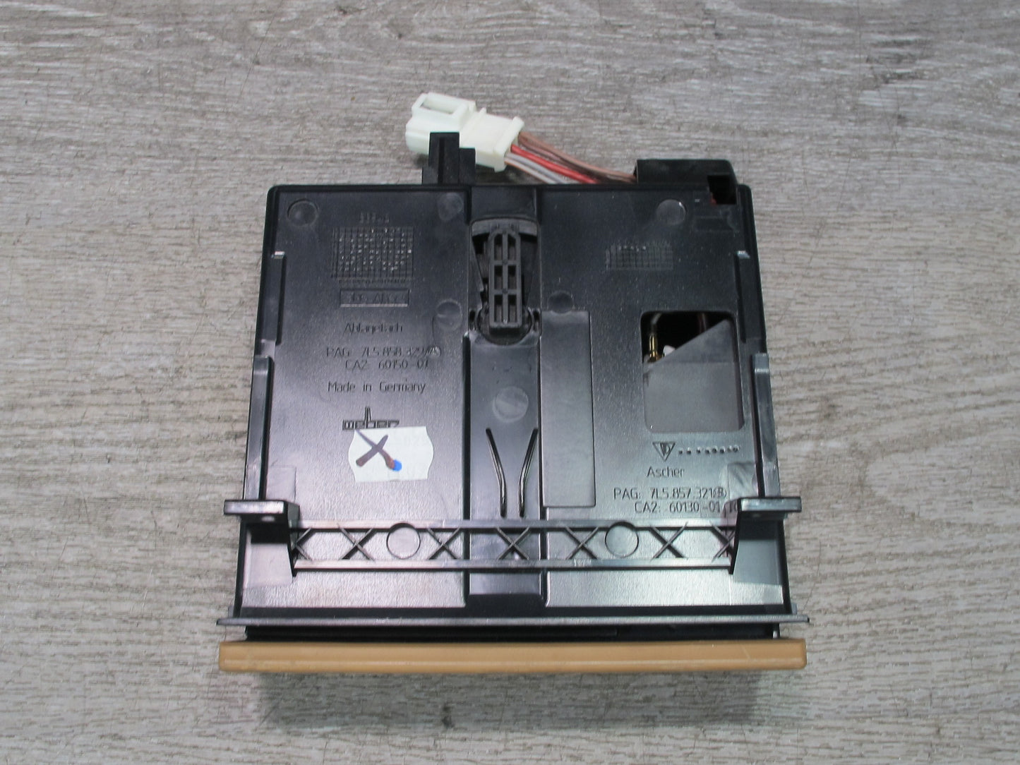 2008-2010 Porsche Cayenne 957 Dash Front Ash Tray w Lighter 7L5857321