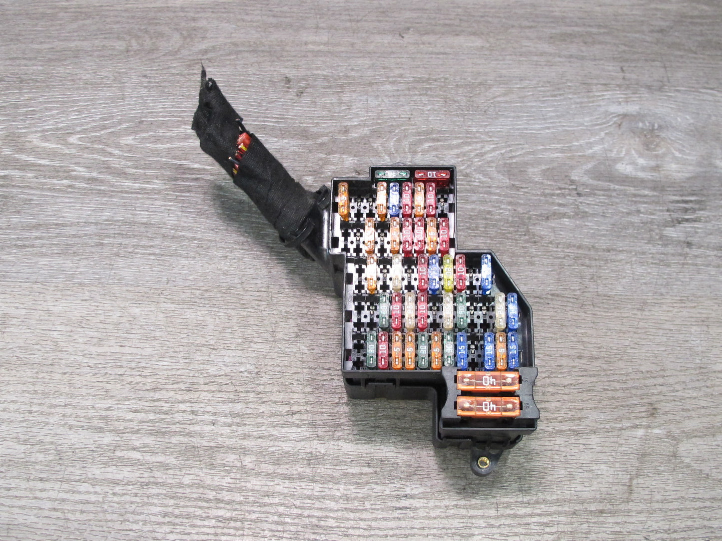2008-2010 Porsche Cayenne 957 Dash Cabin Right Fuse Relay Box Module