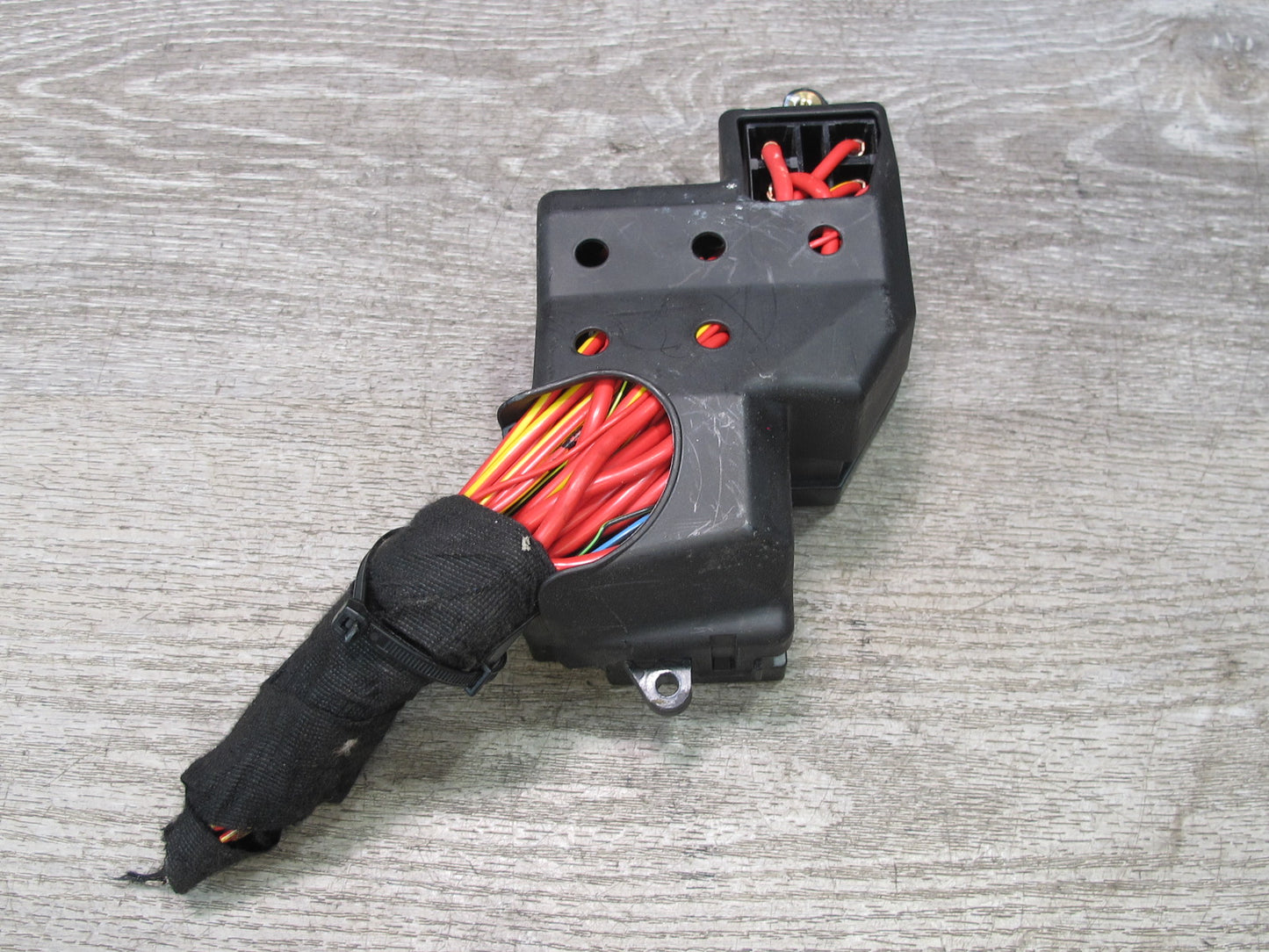 2008-2010 Porsche Cayenne 957 Dash Cabin Right Fuse Relay Box Module