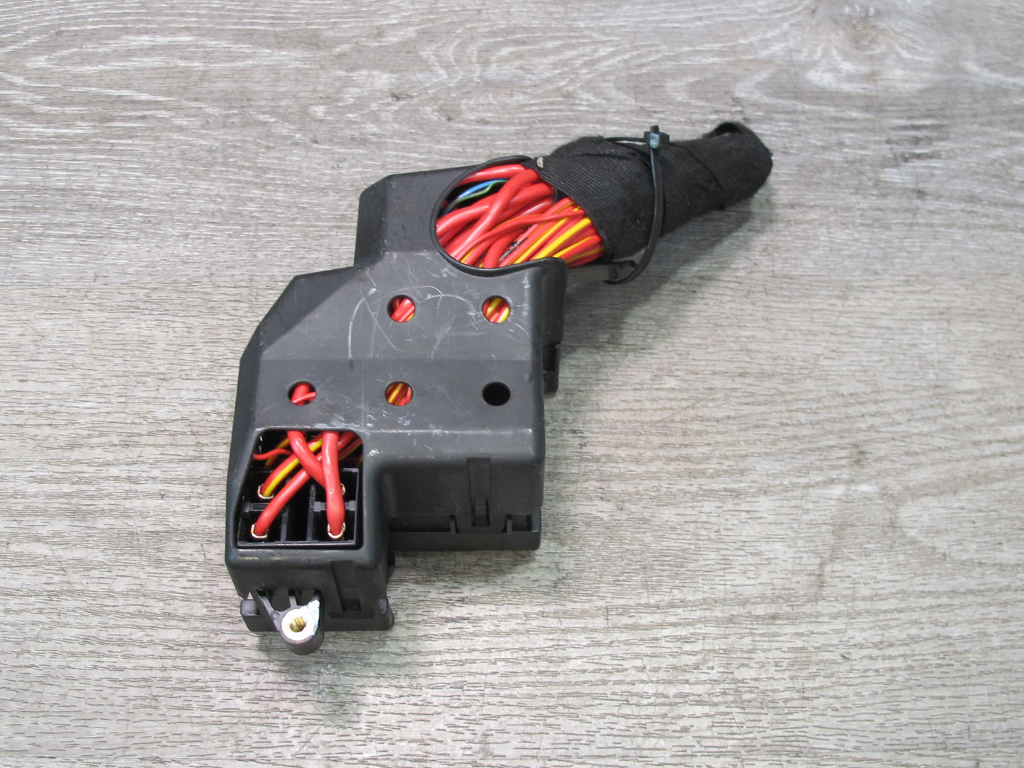 2008-2010 Porsche Cayenne 957 Dash Cabin Right Fuse Relay Box Module