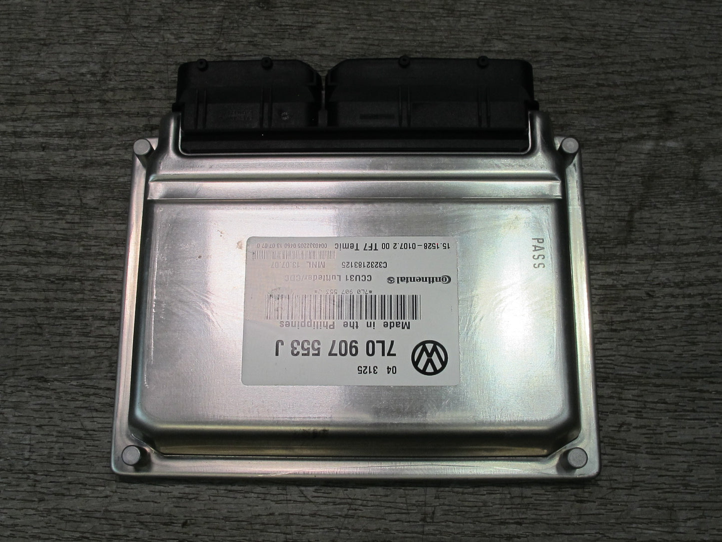 2008-2010 Porsche Cayenne 957 Air Ride Suspension Control Module 7L0907553J