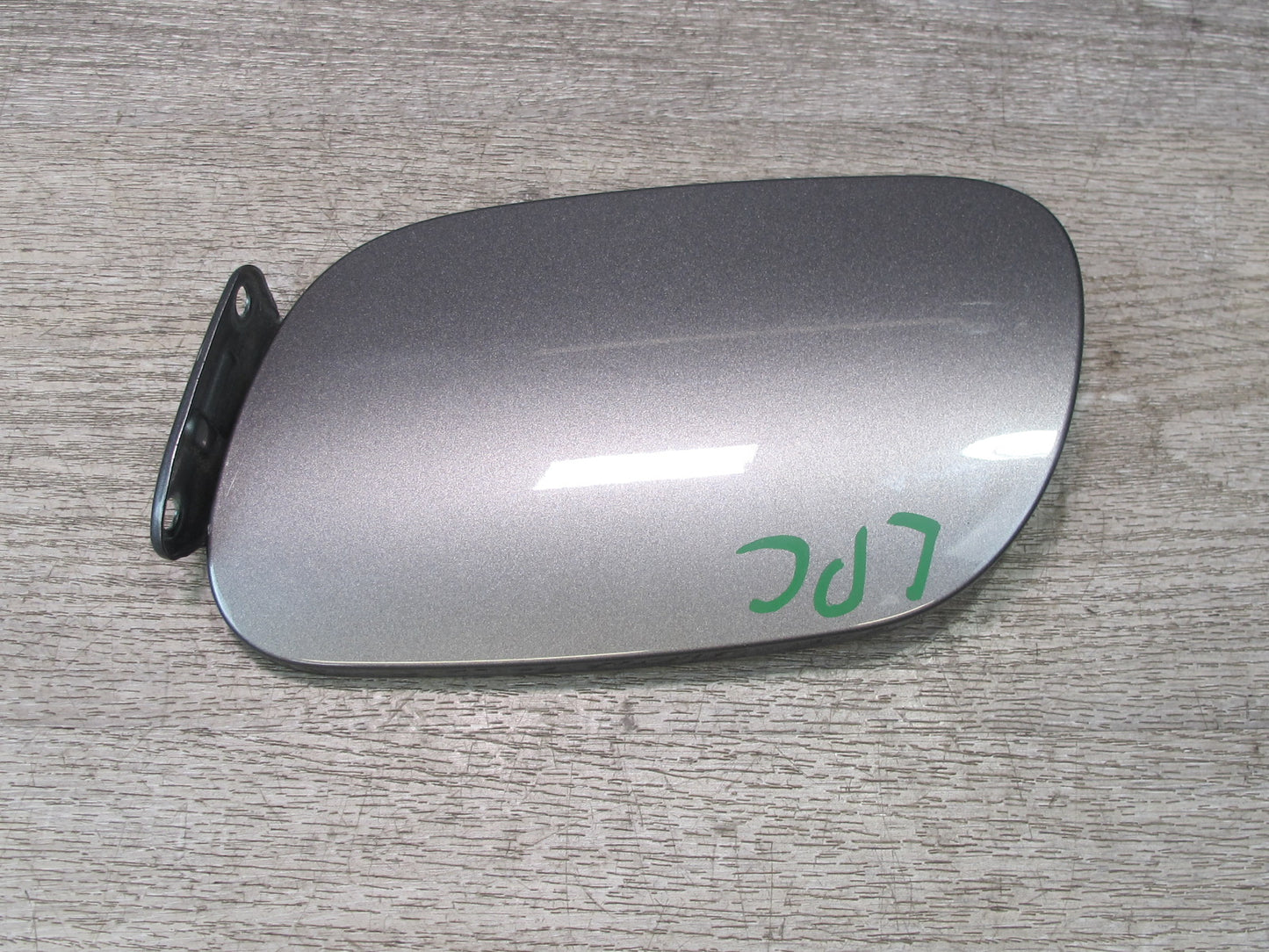 2008-2010 Porsche Cayenne 957 Fuel Tank Filler Door Lid Cover 7L5809905D