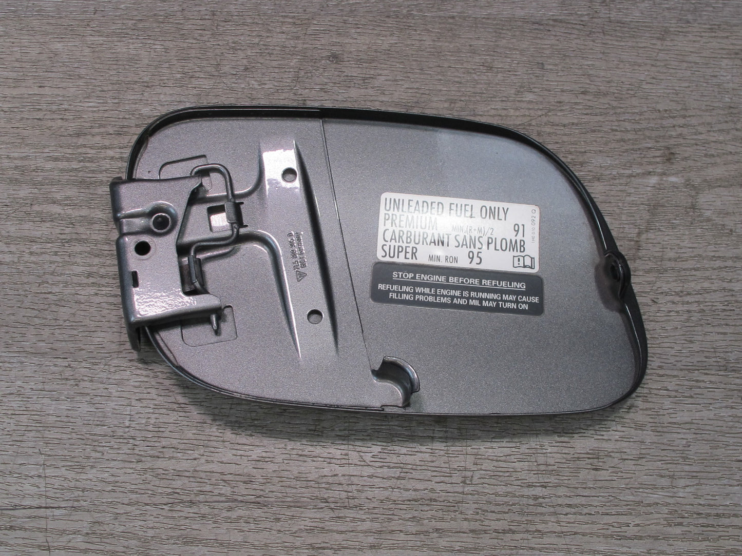 2008-2010 Porsche Cayenne 957 Fuel Tank Filler Door Lid Cover 7L5809905D