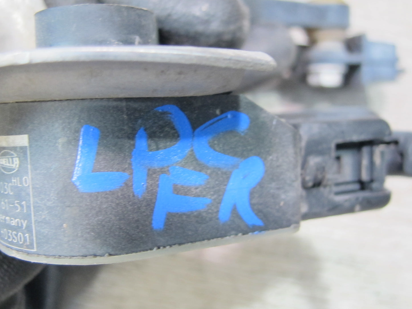 2008-2010 Porsche Cayenne 957 Front Right Suspension Height Level Sensor