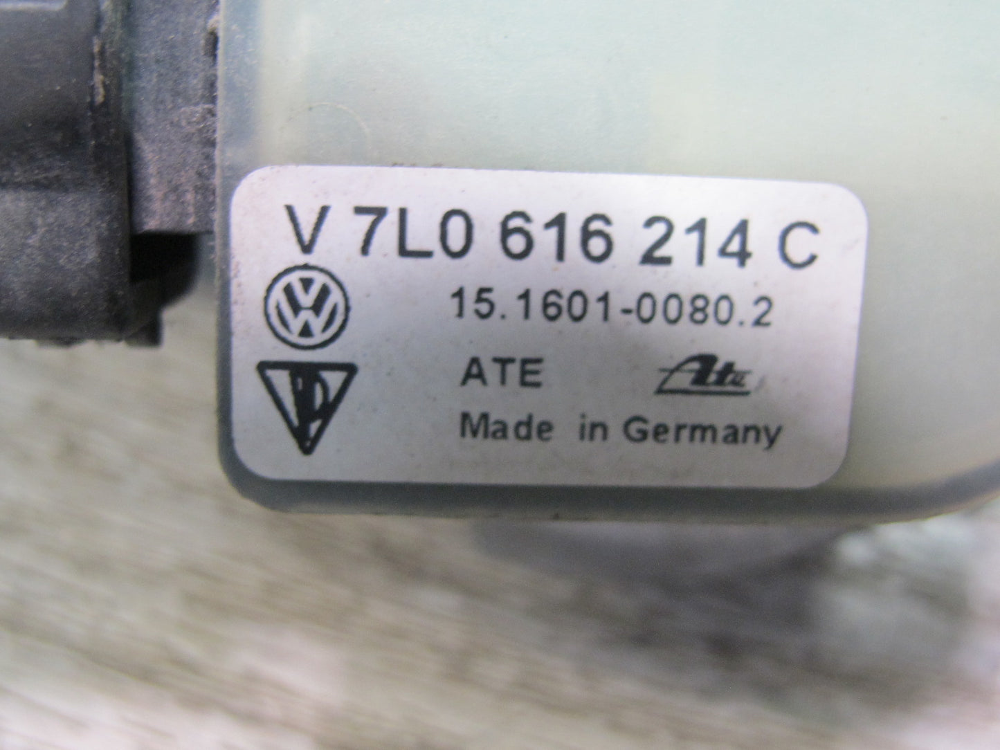2008-2010 Porsche Cayenne 957 Front Right Suspension Height Level Sensor