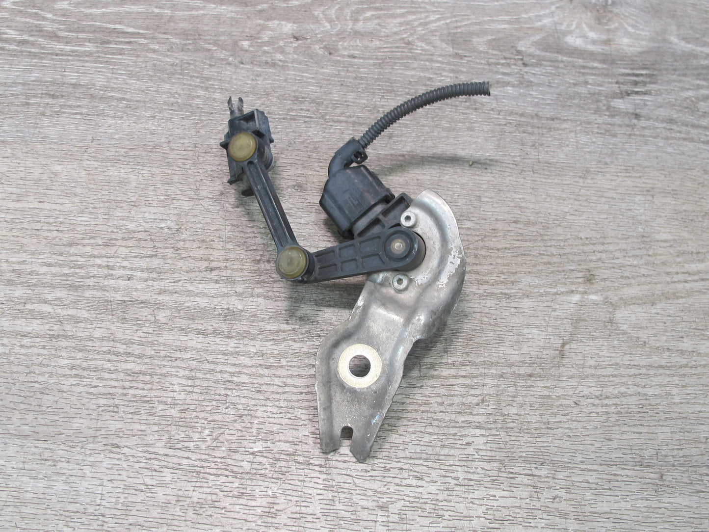 2008-2010 Porsche Cayenne 957 Front Right Suspension Height Level Sensor