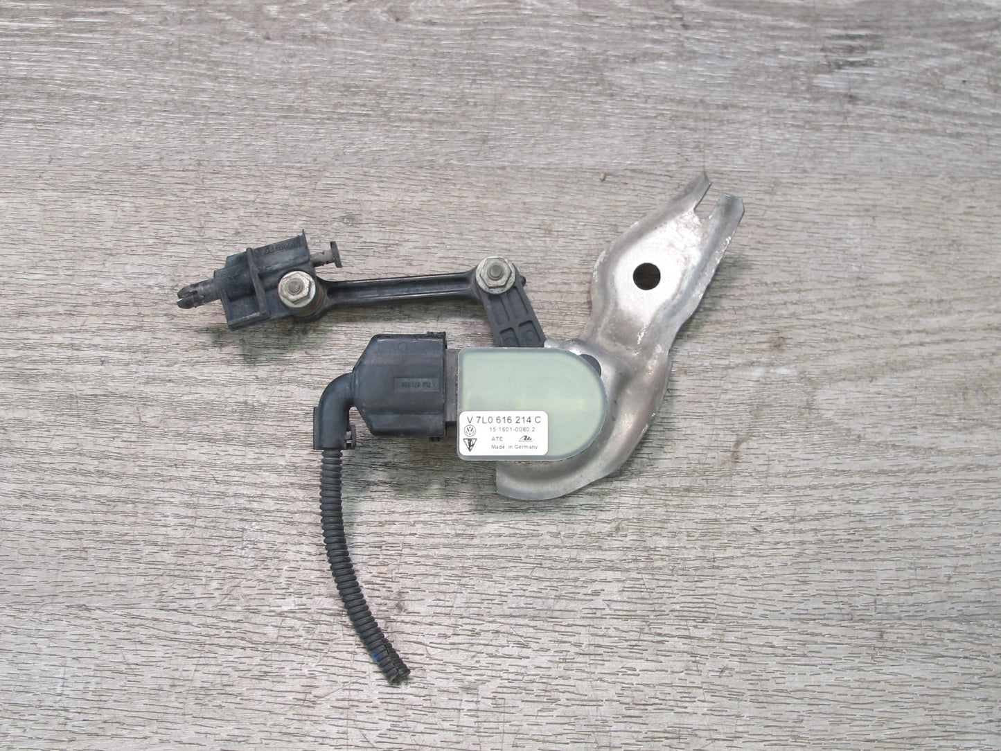2008-2010 Porsche Cayenne 957 Front Right Suspension Height Level Sensor