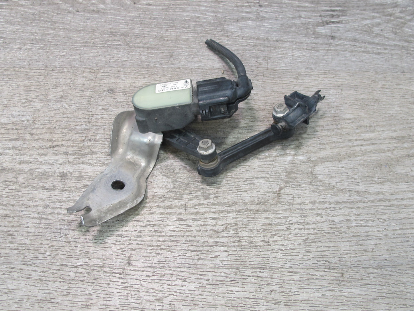 2008-2010 Porsche Cayenne 957 Front Right Suspension Height Level Sensor