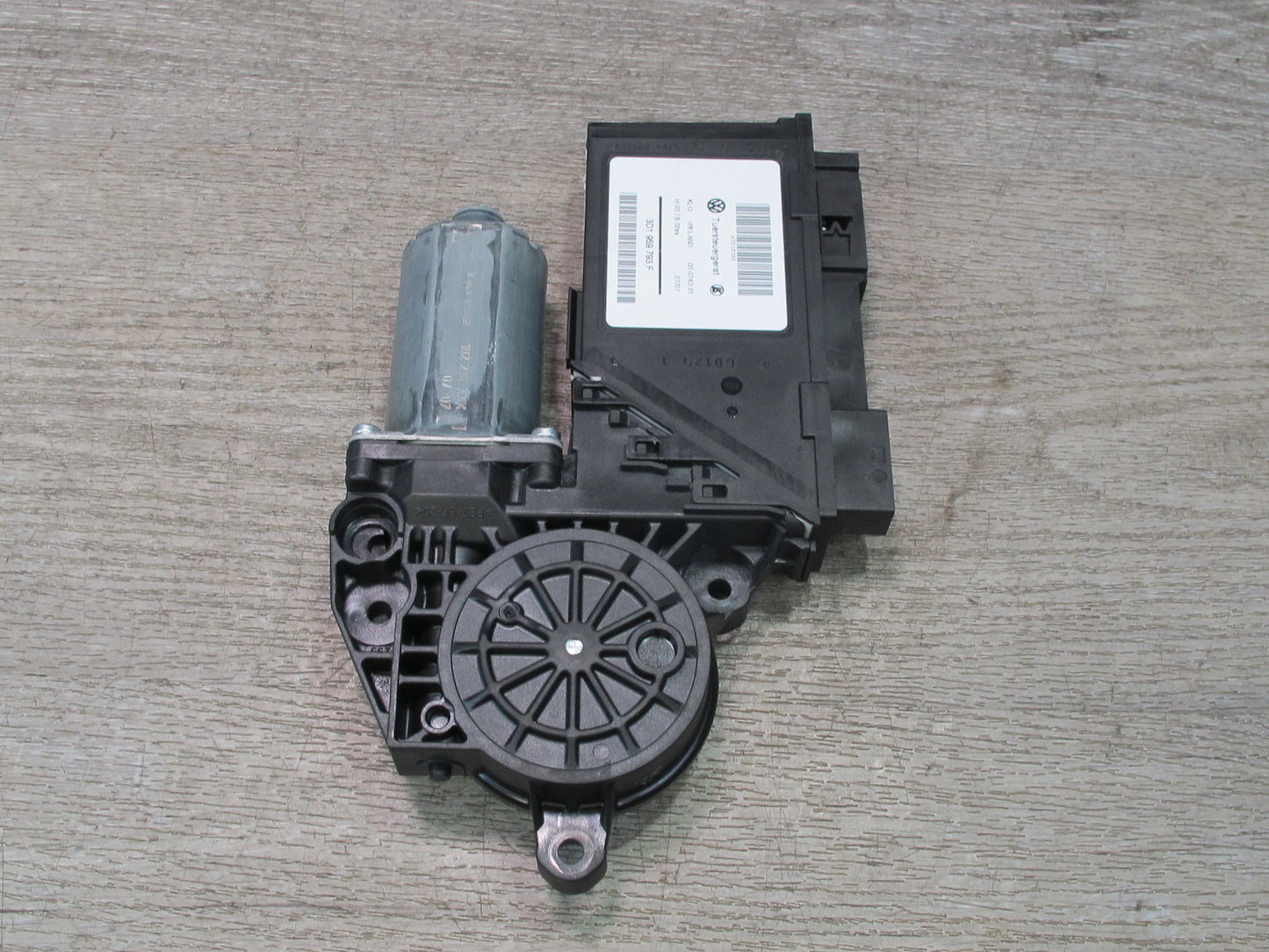 2008-2010 Porsche Cayenne 957 Front Left Door Window Regulator Motor 3D1959793F