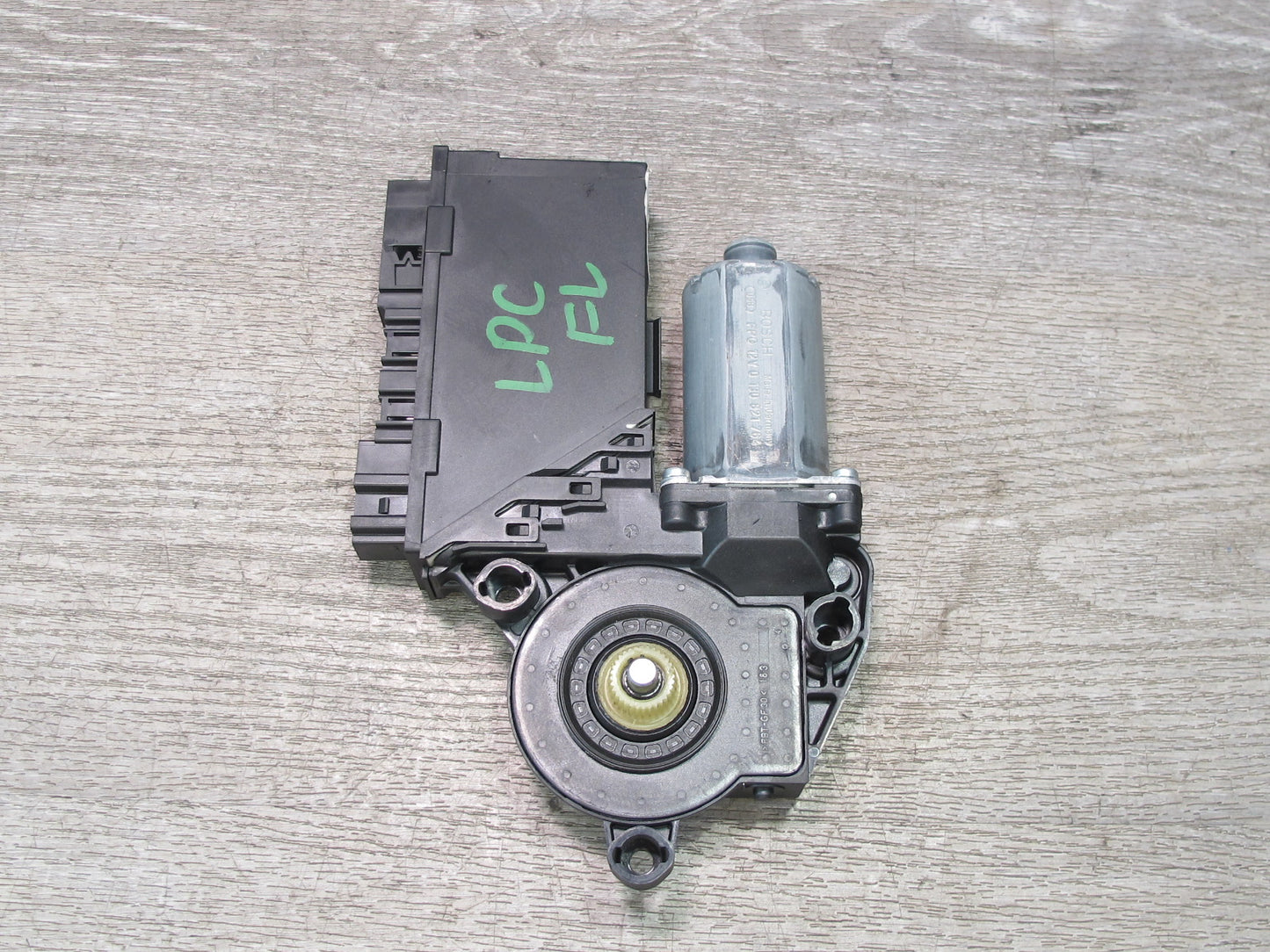 2008-2010 Porsche Cayenne 957 Front Left Door Window Regulator Motor 3D1959793F