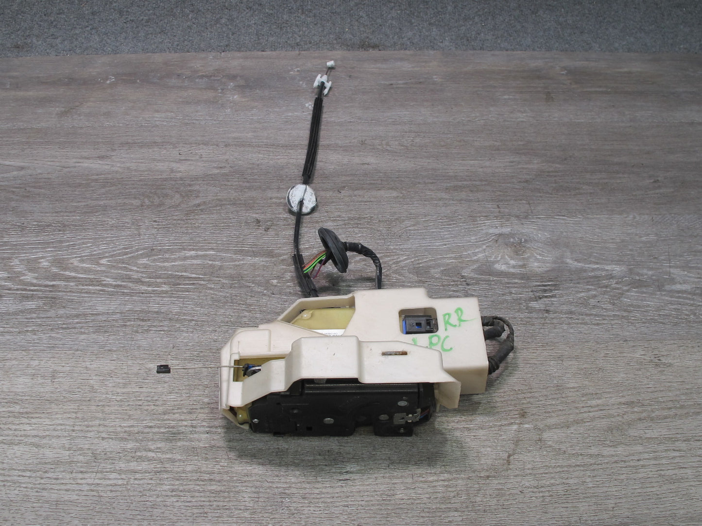 2003-2010 Porsche Cayenne 957 Rear Right Door Lock Latch Actuator