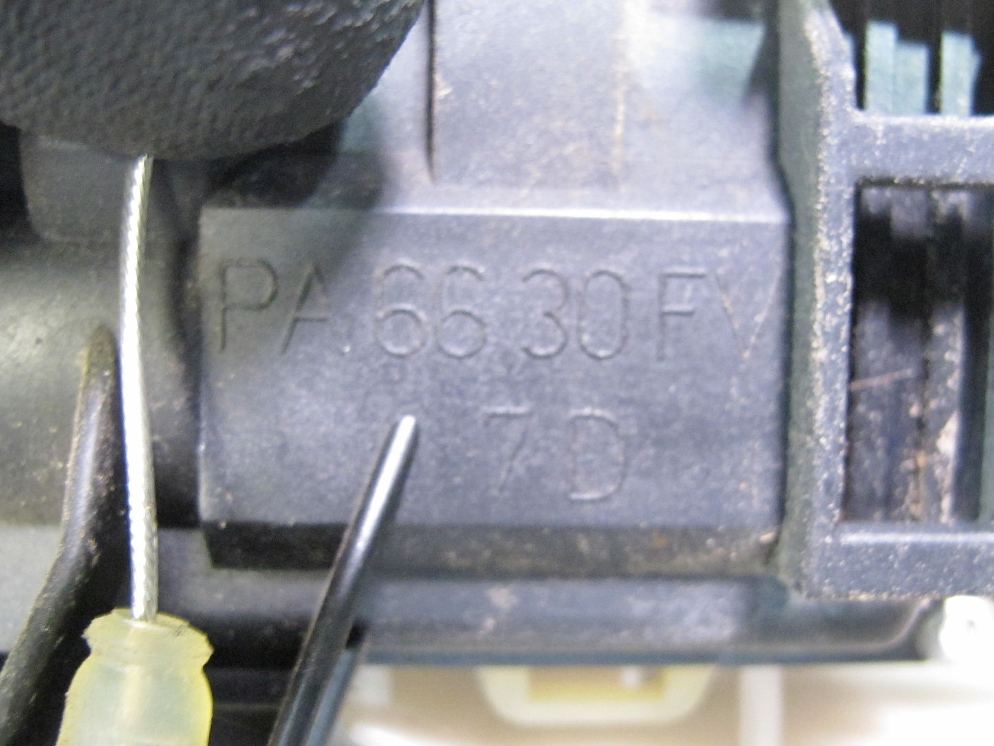 2003-2010 Porsche Cayenne 957 Rear Right Door Lock Latch Actuator