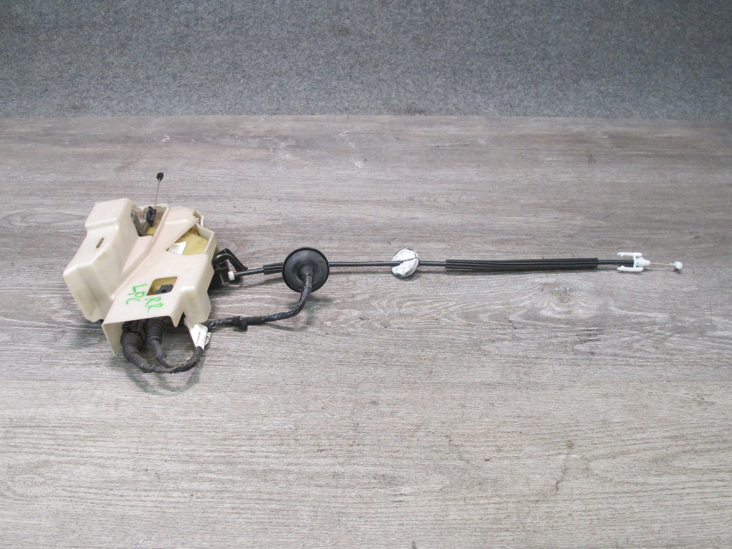 2003-2010 Porsche Cayenne 957 Rear Right Door Lock Latch Actuator