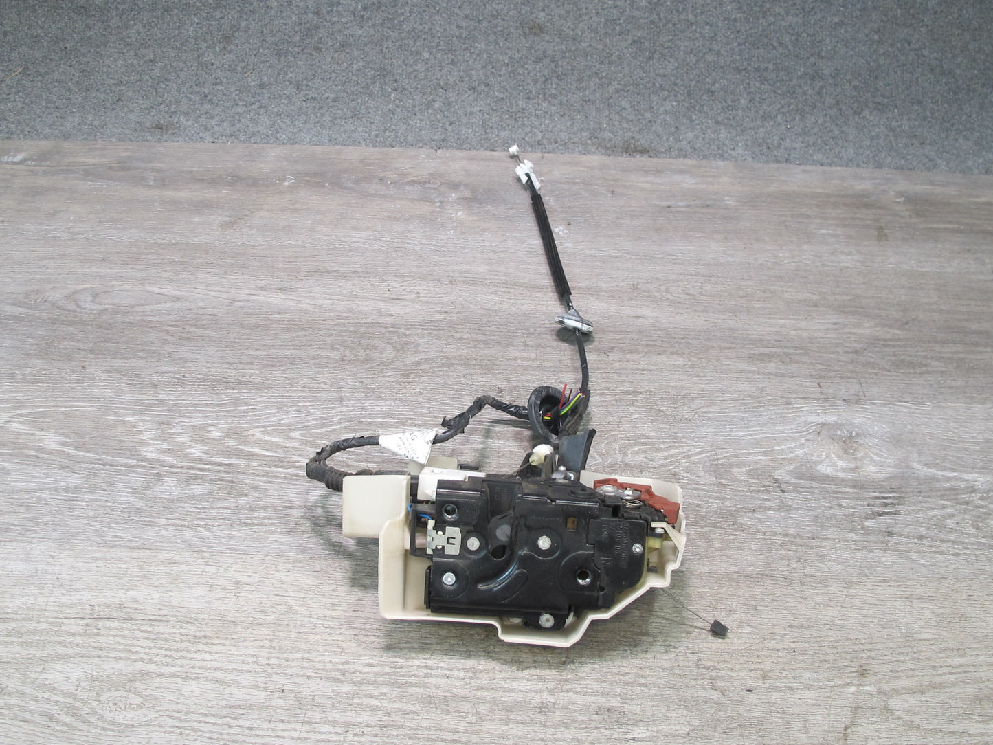 2003-2010 Porsche Cayenne 957 Rear Right Door Lock Latch Actuator