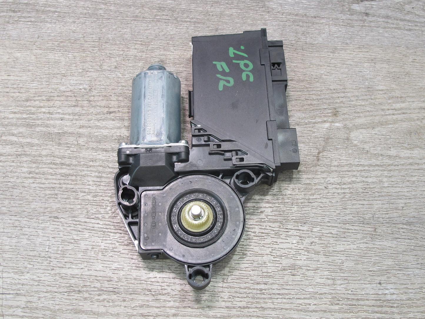 2008-2010 Porsche Cayenne 957 Front Right Door Window Regulator Motor 3D1959792F