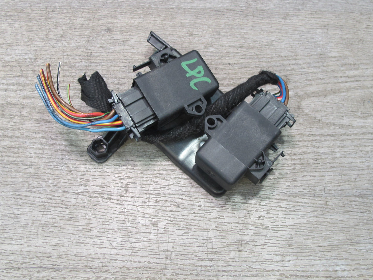 2003-2010 Porsche Cayenne 957 Heated Seat Control Module Set