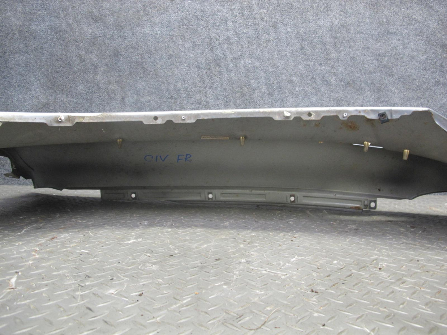 99-01 Isuzu Vehicross Front Right Fender Shell Panel Kaiser Silver Metallic OEM