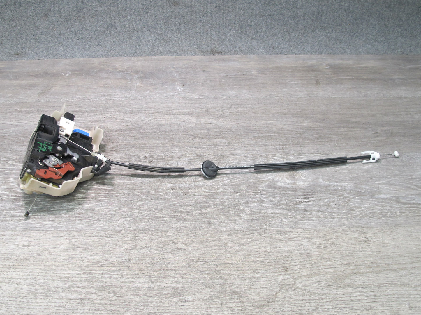 2003-2010 Porsche Cayenne 957 Front Right Door Lock Latch Actuator