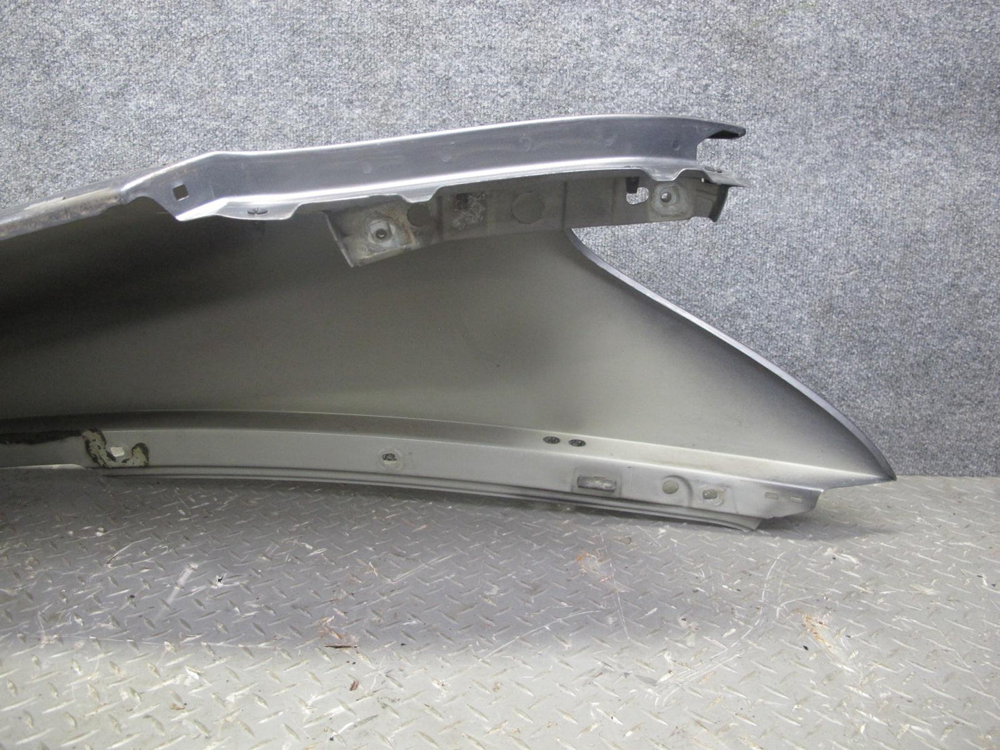 2008-2010 Porsche Cayenne 957 Front Right Fender Shell Cover Panel
