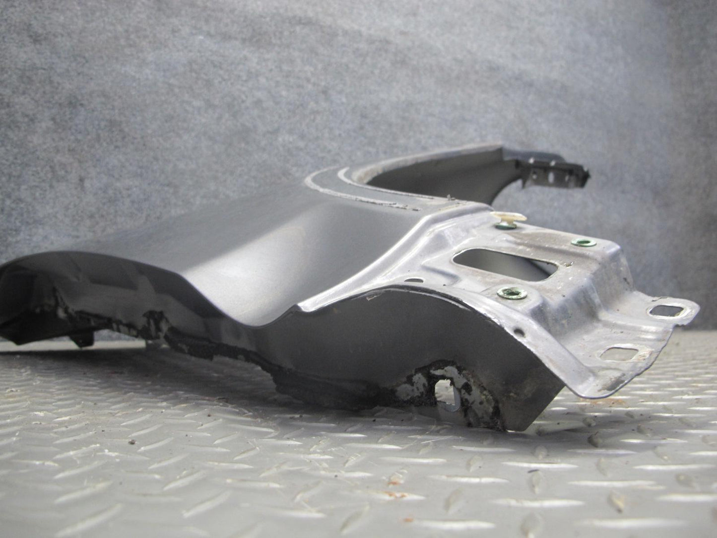 2008-2010 Porsche Cayenne 957 Front Right Fender Shell Cover Panel