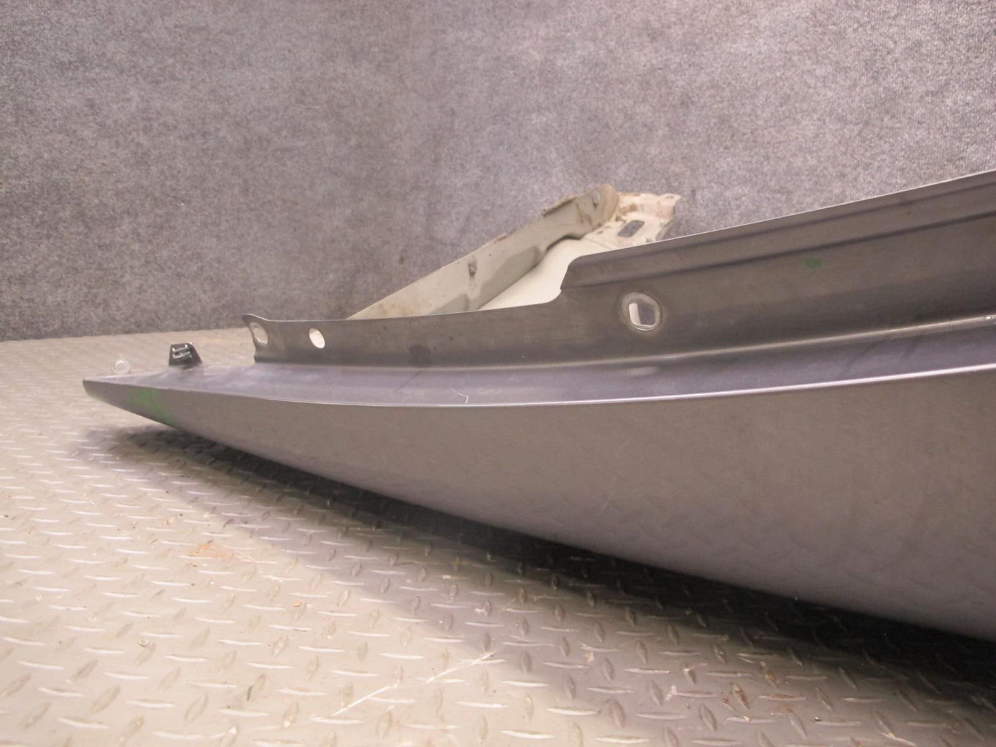 2008-2010 Porsche Cayenne 957 Front Right Fender Shell Cover Panel