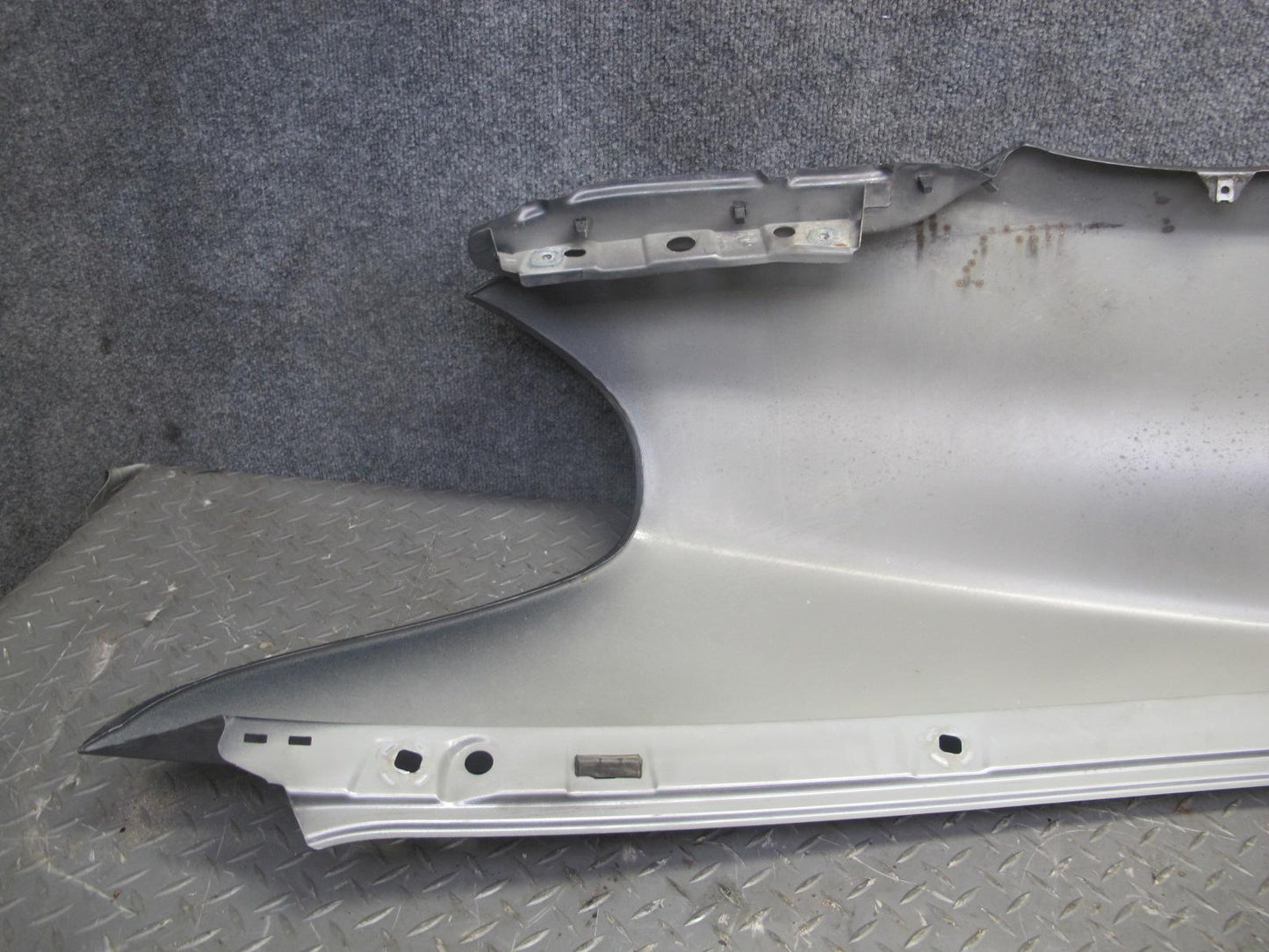 2008-2010 Porsche Cayenne 957 Front Left Fender Shell Cover Panel