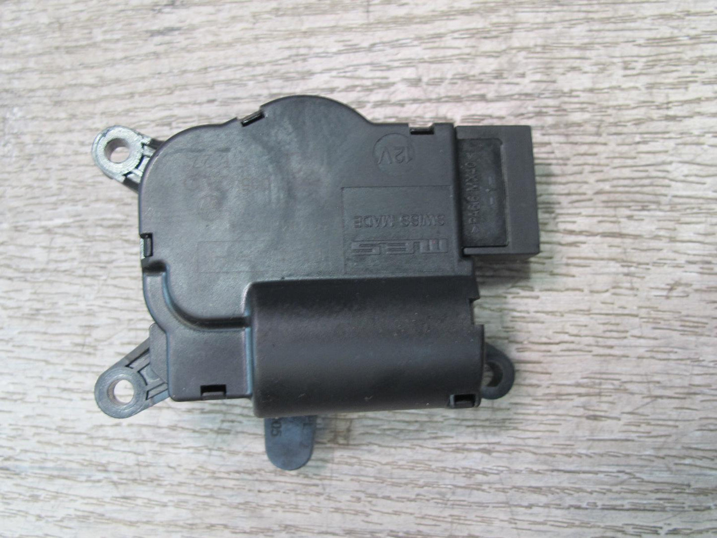 2003-2010 Porsche Cayenne 957 A/C Heater Flap Door Actuator Motor Set