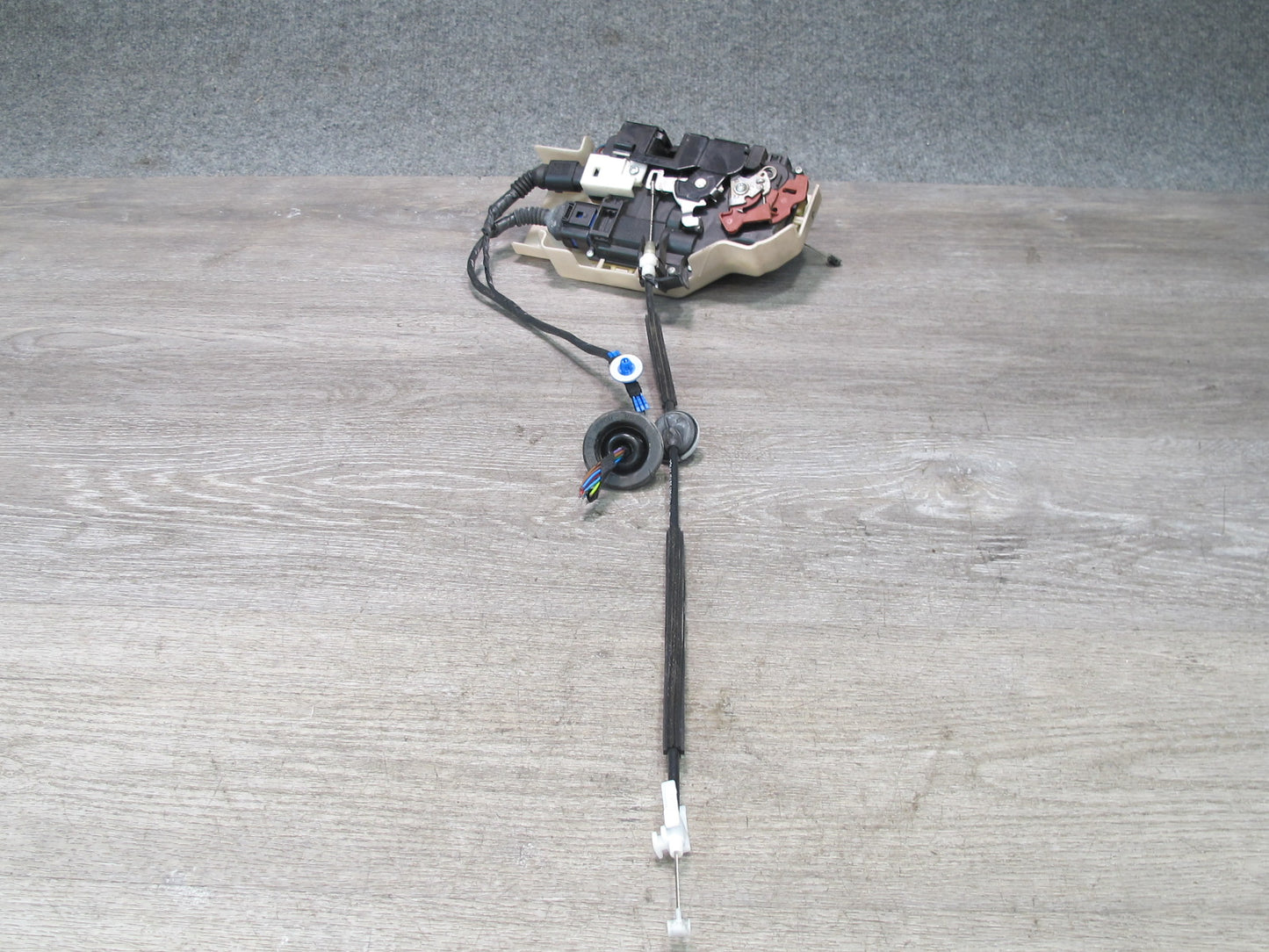 2003-2010 Porsche Cayenne 957 Front Left Door Lock Latch Actuator