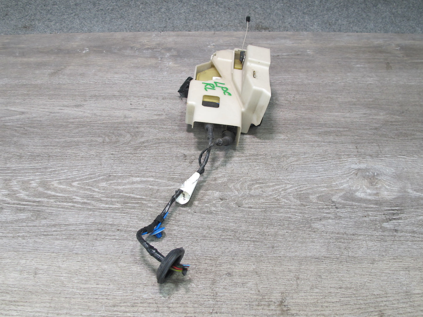 2003-2010 Porsche Cayenne 957 Rear Left Door Lock Latch Actuator