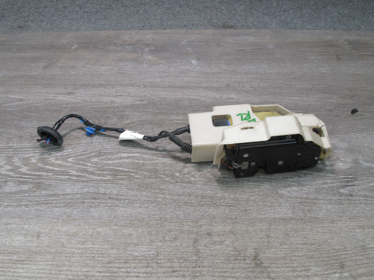 2003-2010 Porsche Cayenne 957 Rear Left Door Lock Latch Actuator