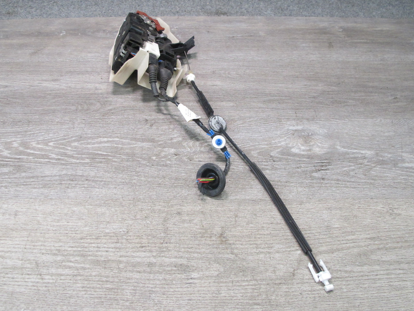 2003-2010 Porsche Cayenne 957 Rear Left Door Lock Latch Actuator