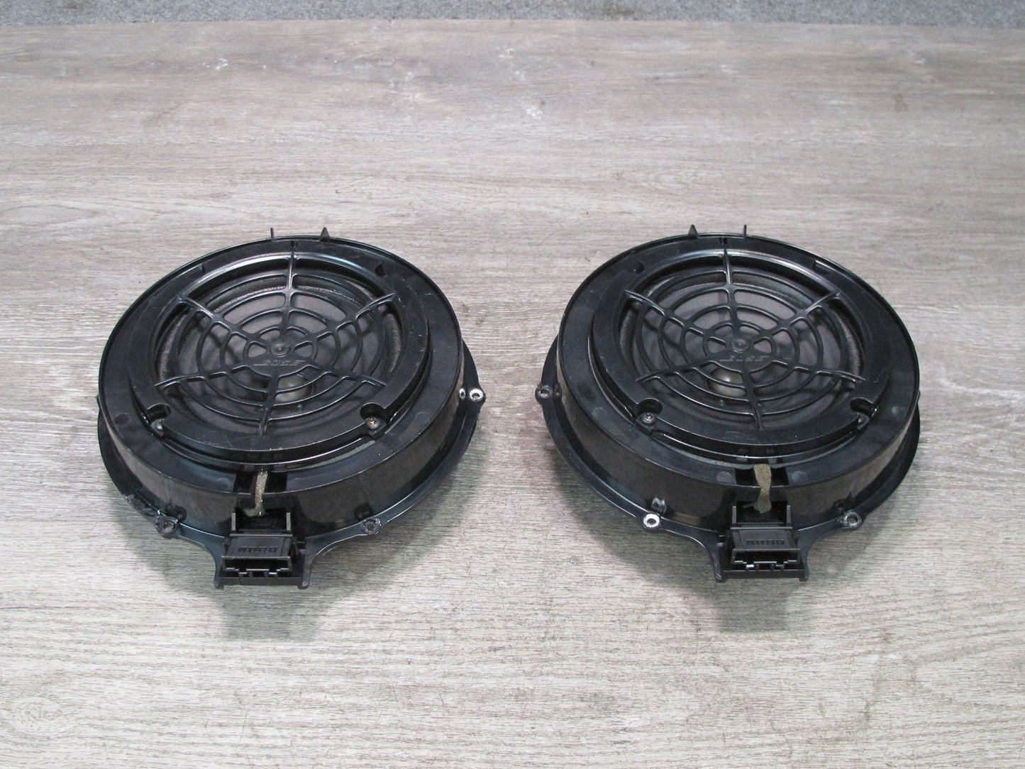 2003-2010 Porsche Cayenne 955 957 Rear Left & Right Door Bose Speaker Set of 2