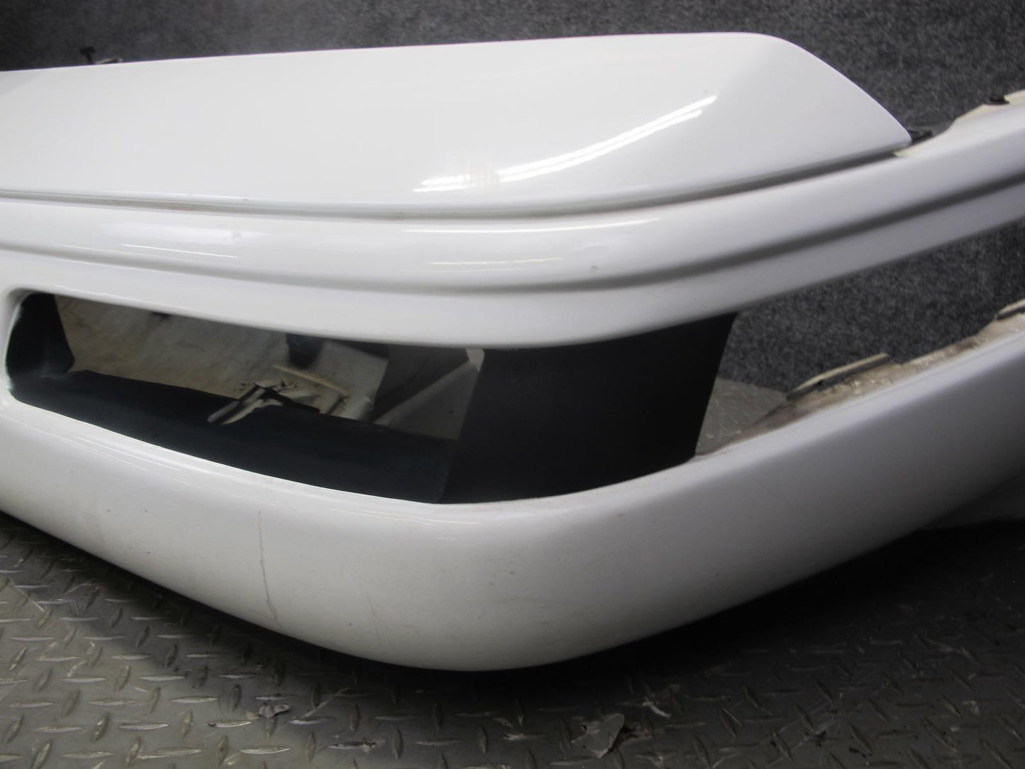 91-96 Chevrolet Corvette C4 Front Bumper Cover Artic White OEM