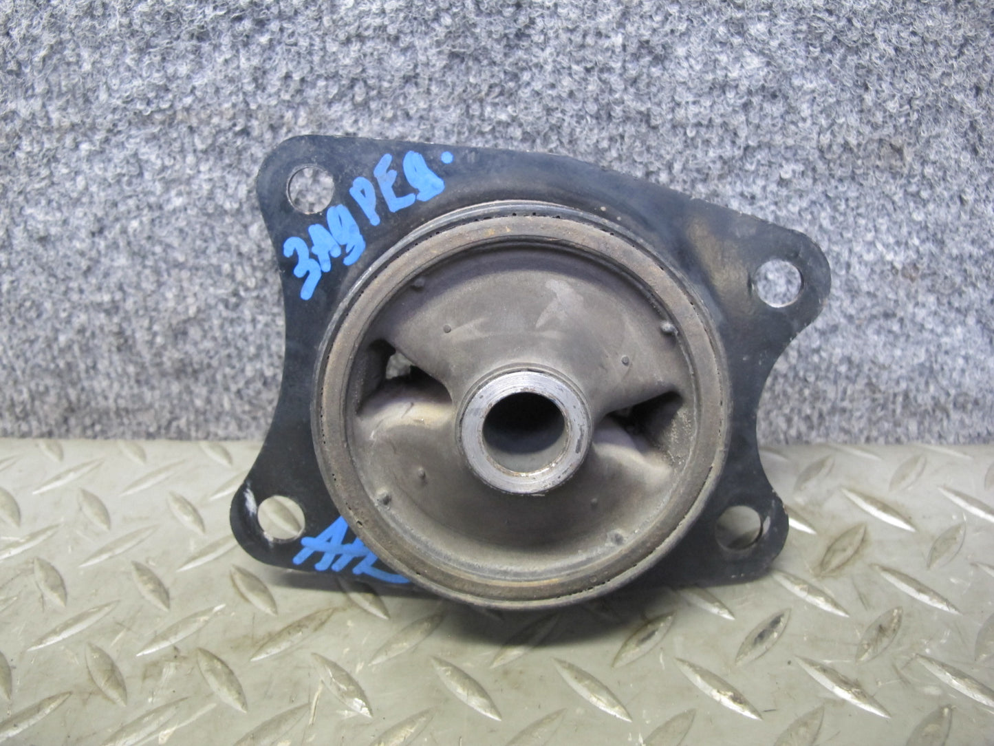 00-09 Honda S2000 Set of 4 Rear Differential Rubber Mount Bracket Bushing OEM