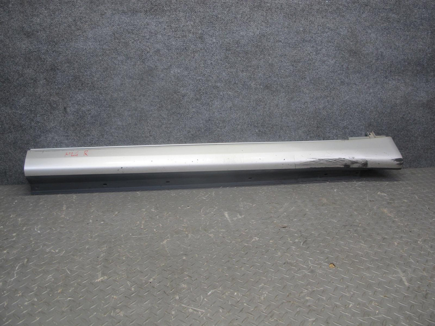 00-05 Lexus GS400 GS430 GS300 Front Right Side Skirt Rocker Panel Silver OEM