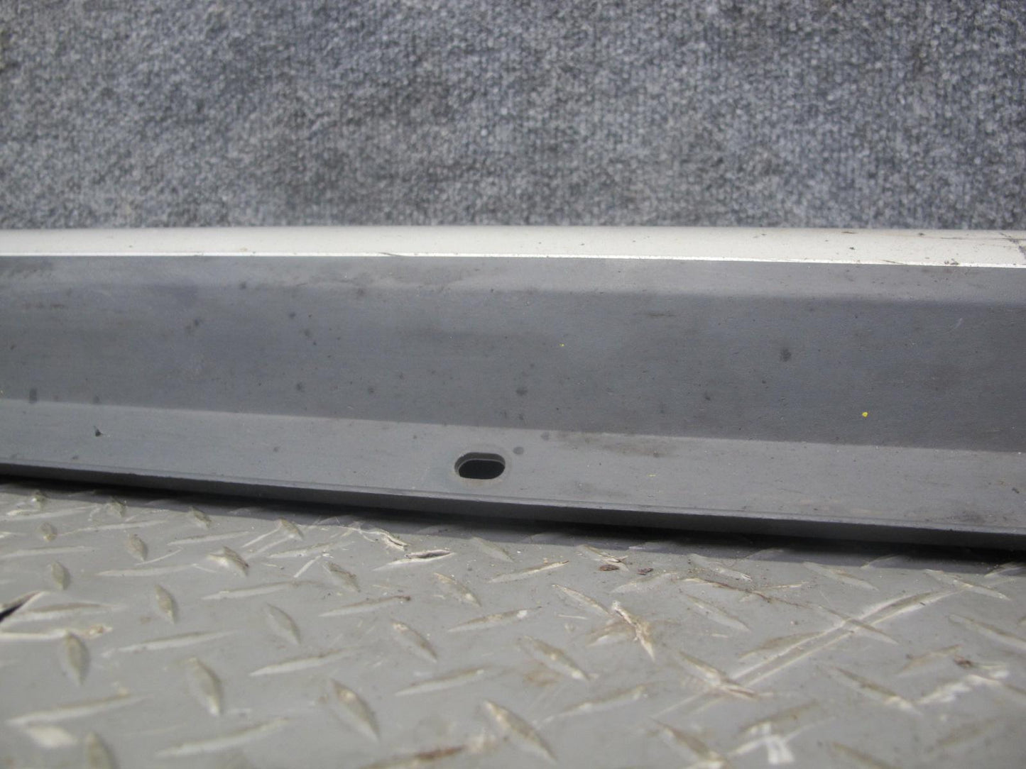 00-05 Lexus GS400 GS430 GS300 Front Right Side Skirt Rocker Panel Silver OEM