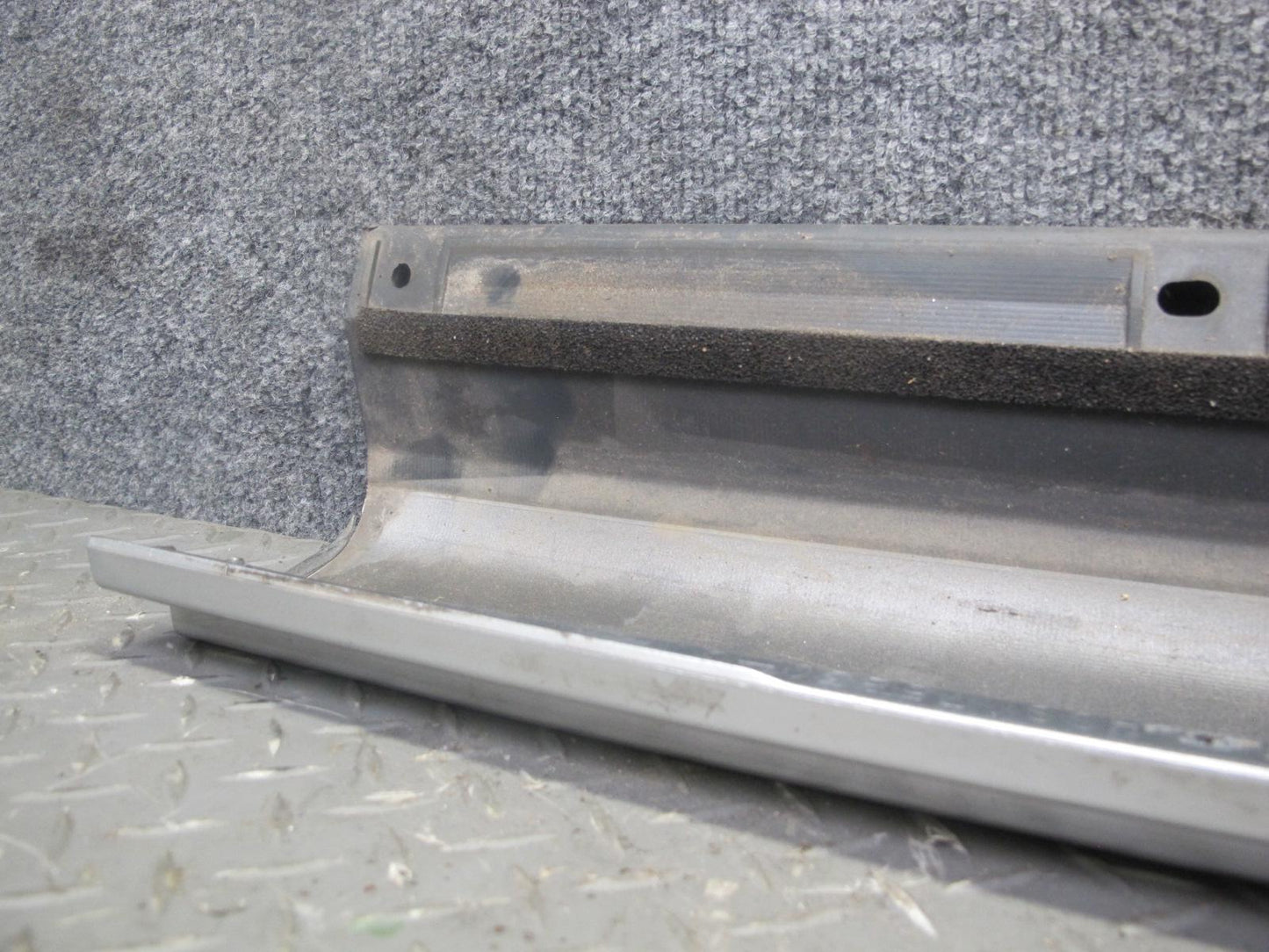 00-05 Lexus GS400 GS430 GS300 Front Right Side Skirt Rocker Panel Silver OEM