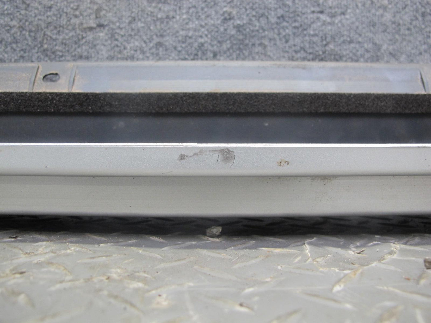 00-05 Lexus GS400 GS430 GS300 Front Right Side Skirt Rocker Panel Silver OEM
