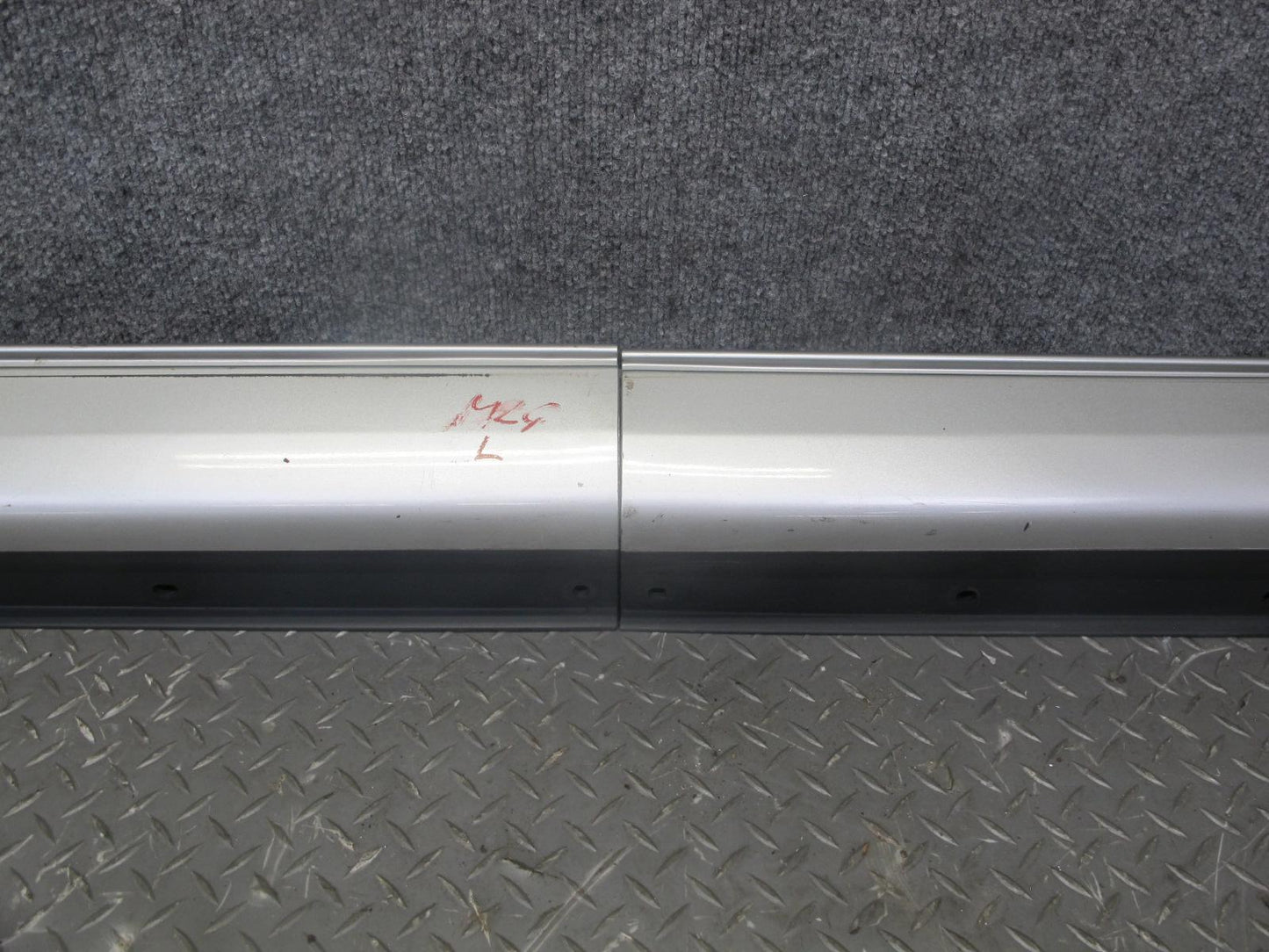 00-05 Lexus GS400 GS430 GS300 Left Side Skirt Rocker Panel Set Silver OEM