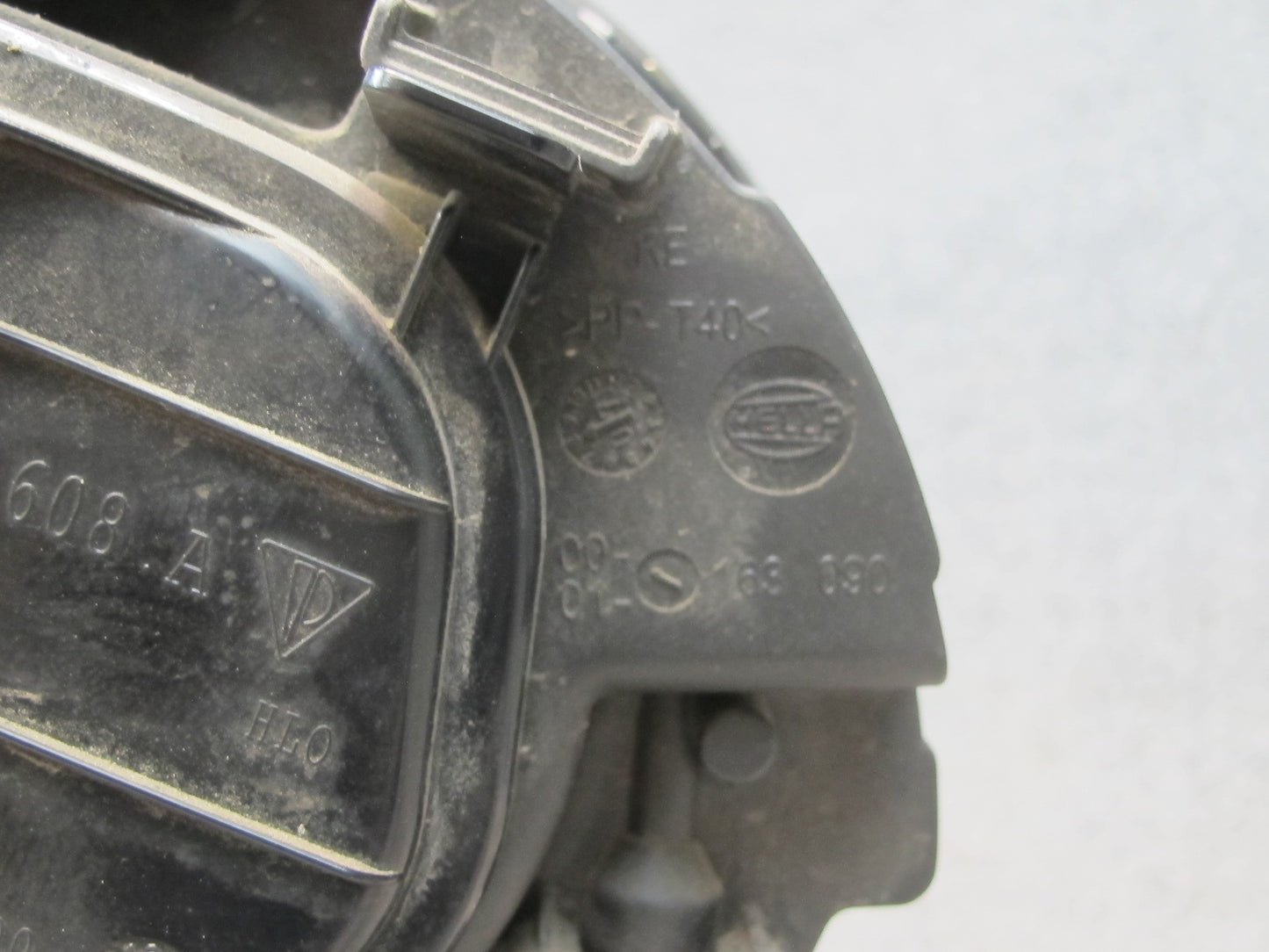 2008-2010 Porsche Cayenne 957 Front Right Xenon HID Headlight Lamp 7L5941032H