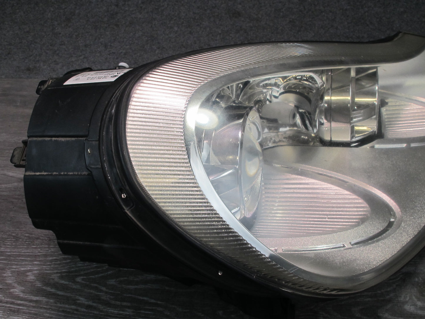 2008-2010 Porsche Cayenne 957 Front Right Xenon HID Headlight Lamp 7L5941032H