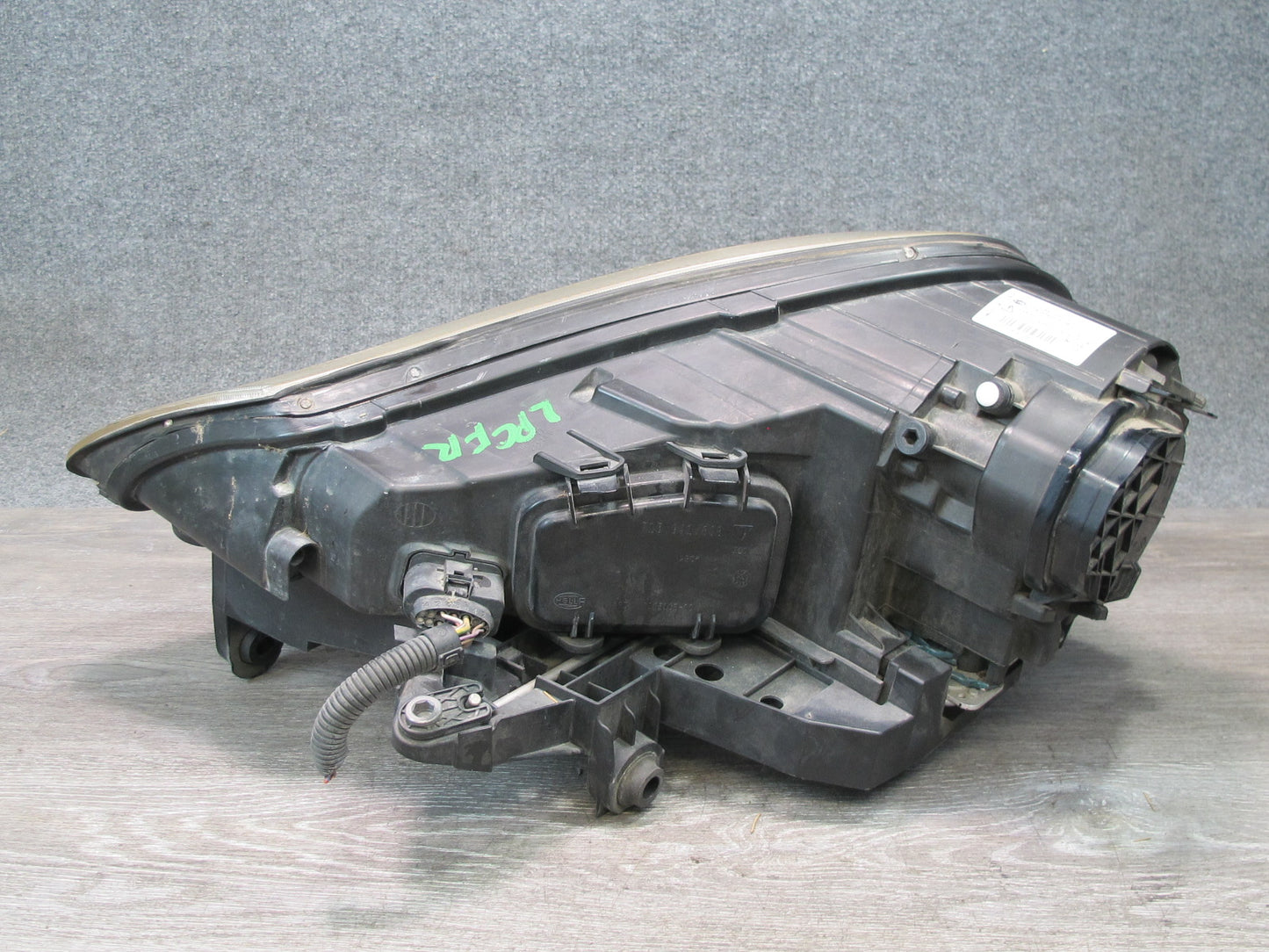 2008-2010 Porsche Cayenne 957 Front Right Xenon HID Headlight Lamp 7L5941032H