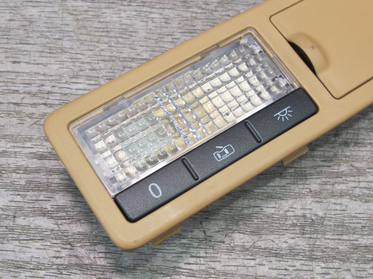 2003-2010 Porsche Cayenne 955 957 Rear Left Overhead Reading Light 7L5947291
