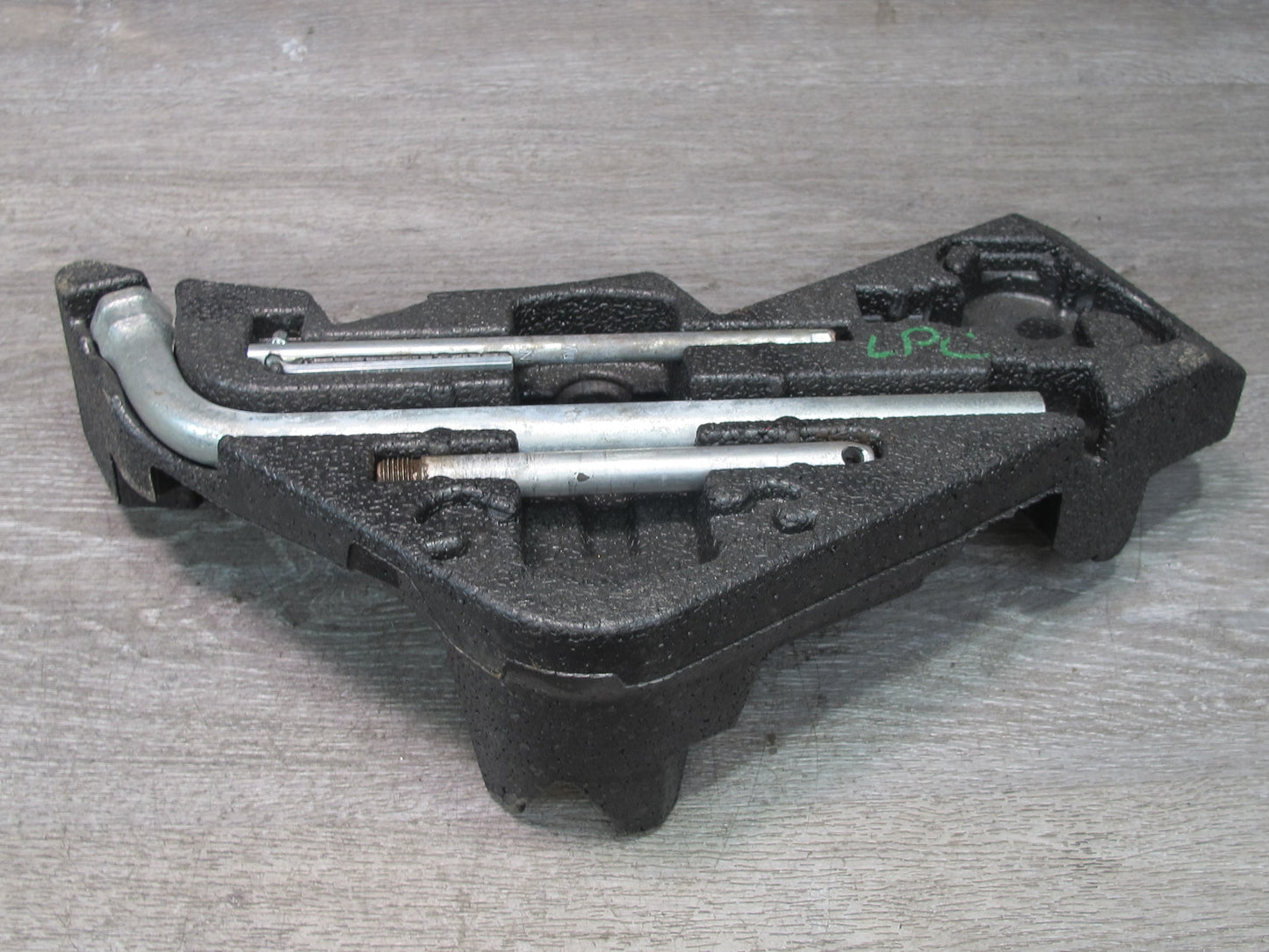 2003-2010 Porsche Cayenne 955 957 Emergency Spare Tire Wrench Tool Stopper Set