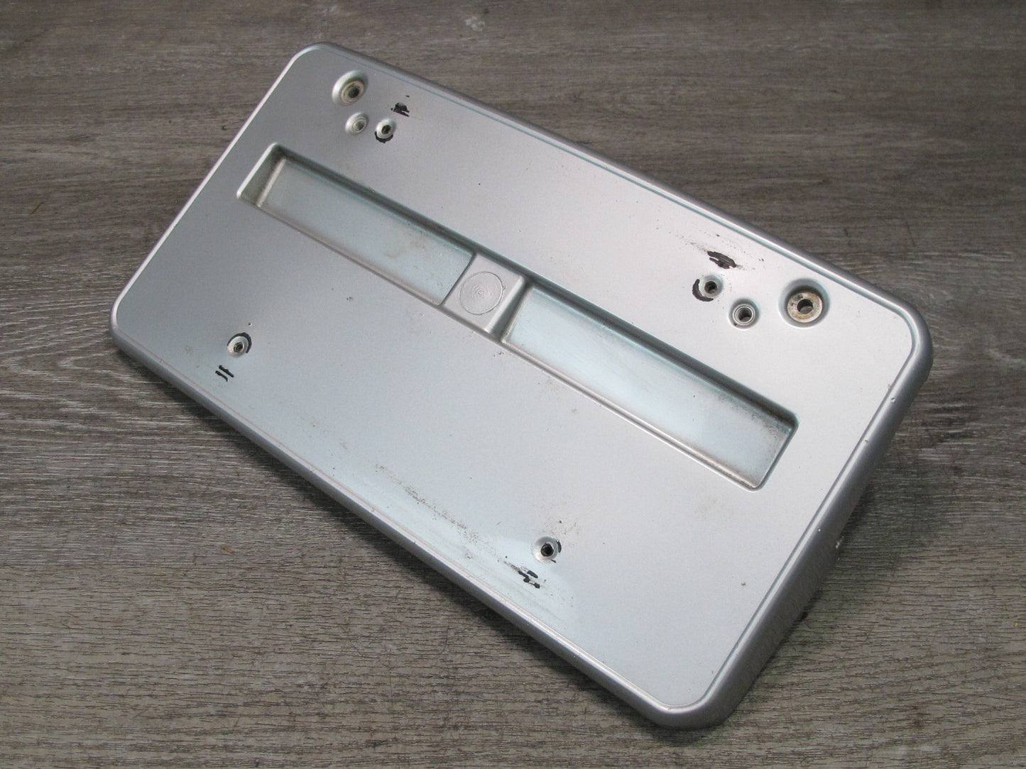 01-06 BMW E46 3-SERIES Front Bumper License Plate Cover Panel 8204364 OEM