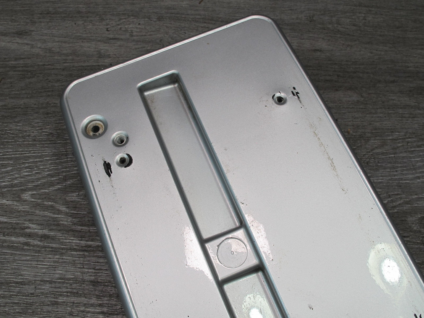 01-06 BMW E46 3-SERIES Front Bumper License Plate Cover Panel 8204364 OEM