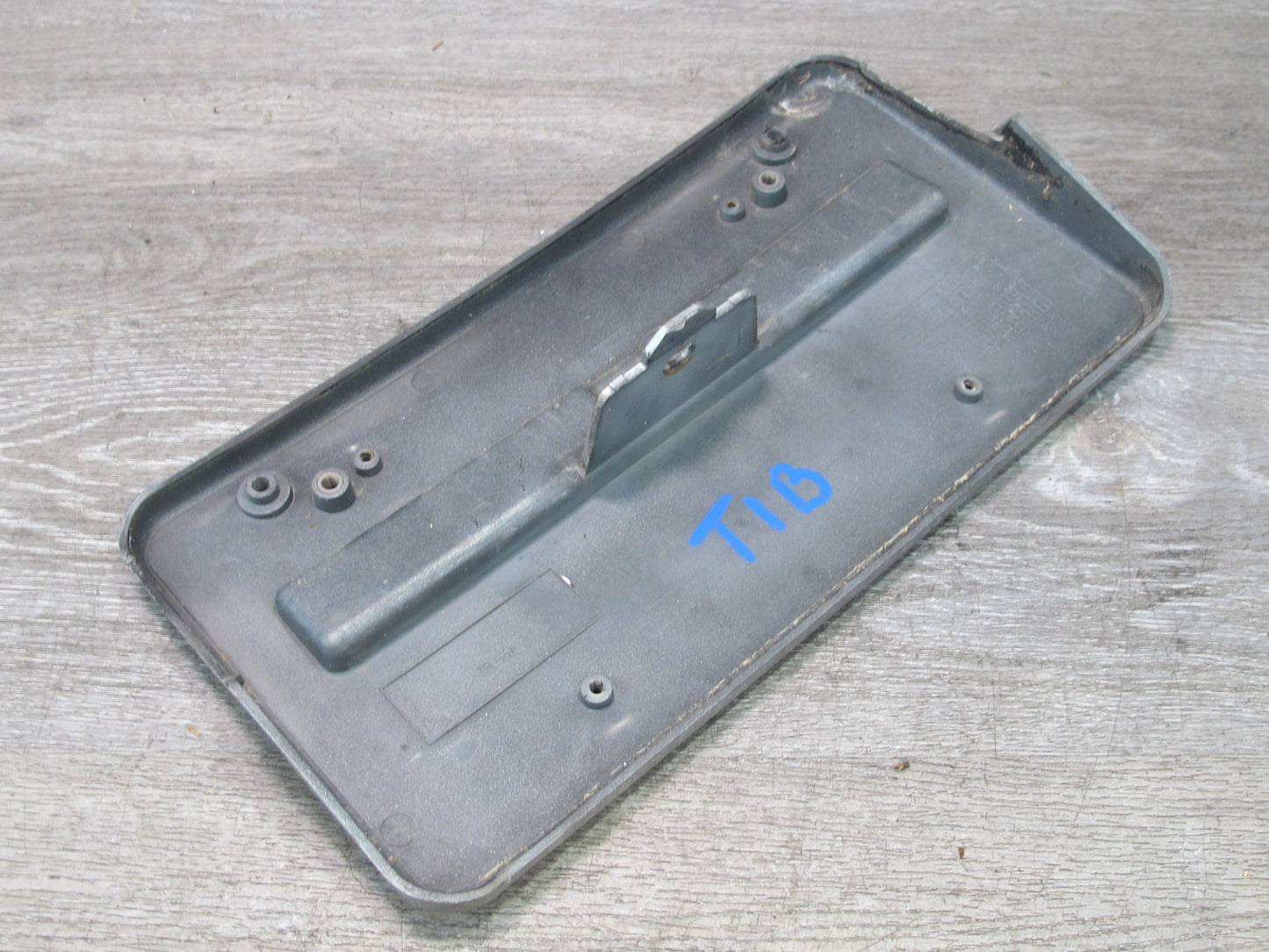 01-06 BMW E46 3-SERIES Front Bumper License Plate Cover Panel 8204364 OEM