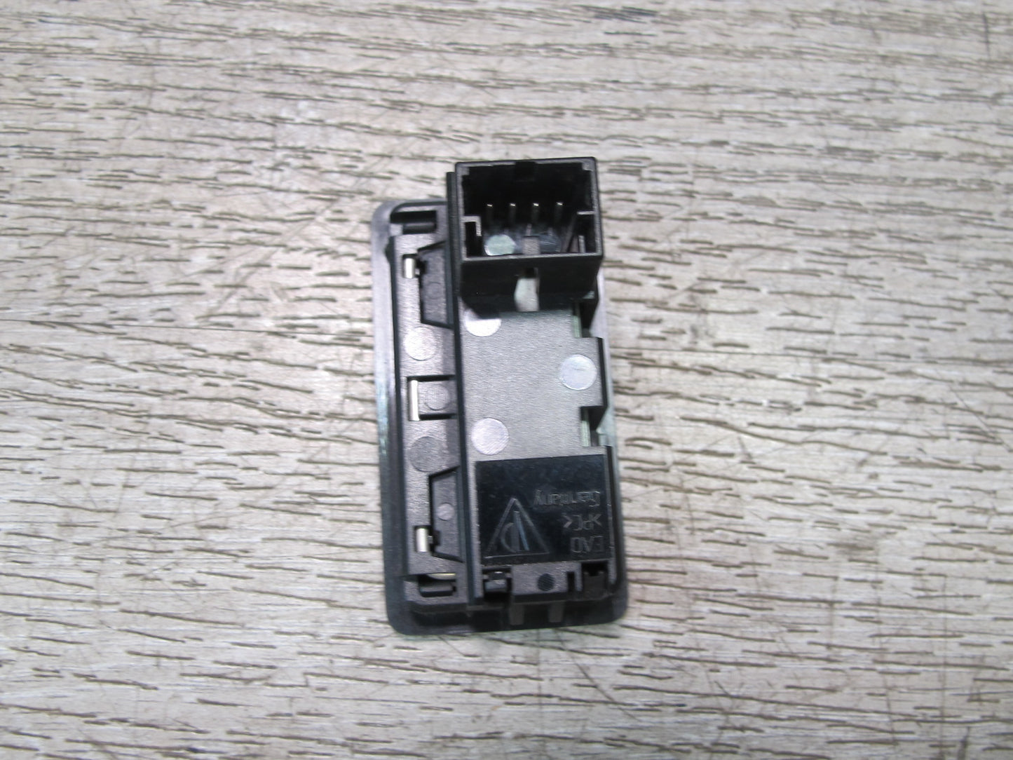 2003-2010 Porsche Cayenne 955 957 Rear Trunk Lid Open Release Button Switch